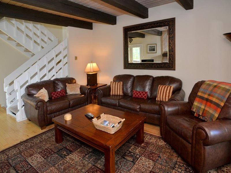 Three-Bedroom Condo image 2