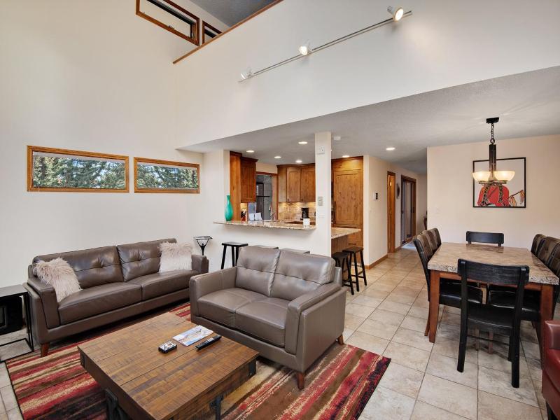 Four-Bedroom Apartment image 3