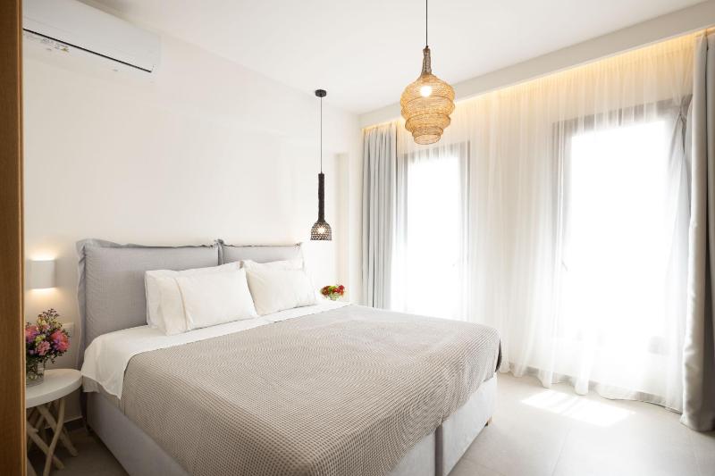 One-Bedroom Apartment with Old City view image 3