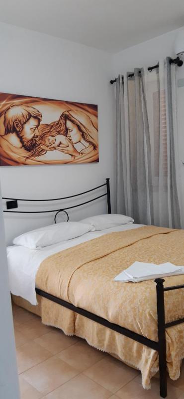 Standard Family Room image 4