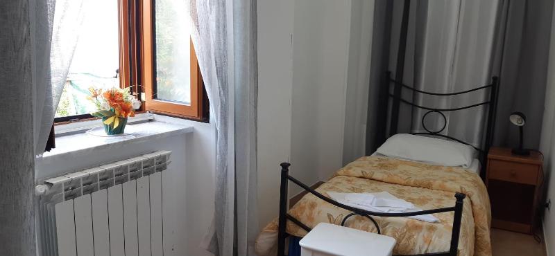 Standard Family Room image 3