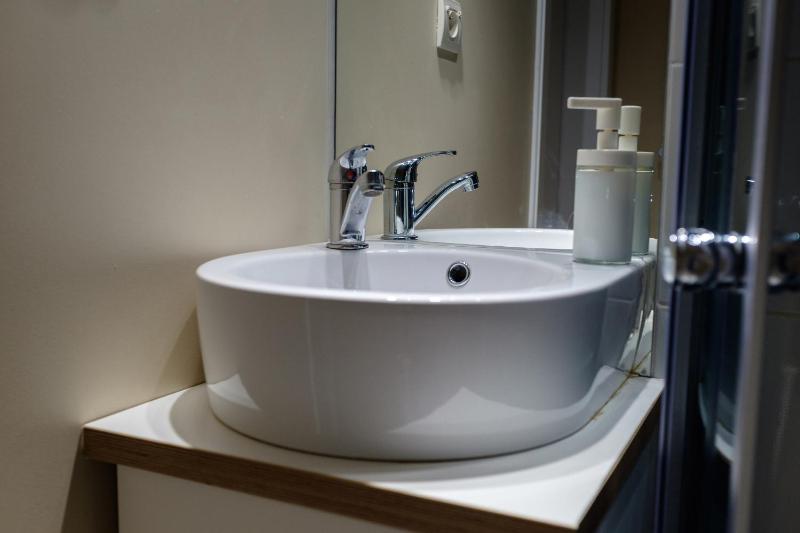 Victus Apartamenty Kamienica Grottgera by Noclegi Renters - image 14