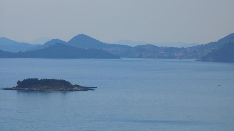 Two Bedroom Apartment with Balcony and Sea View image 2