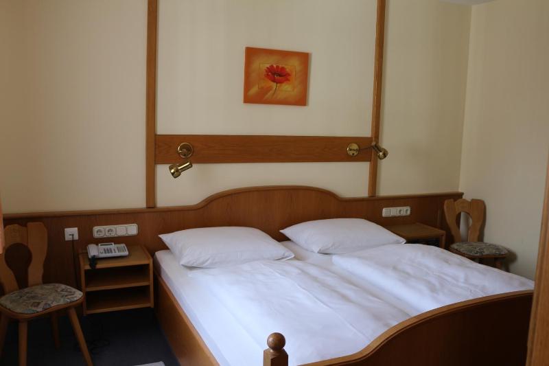 One-Bedroom Apartment image 2