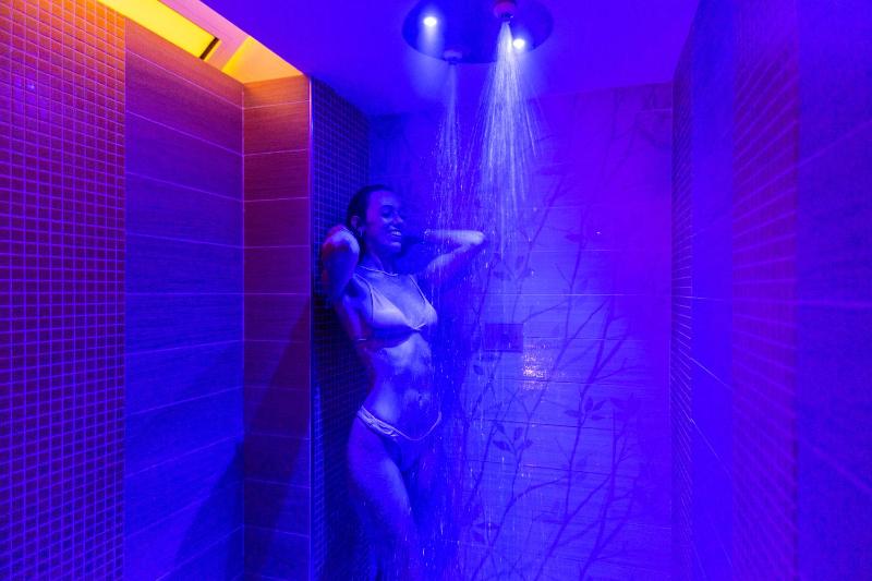 Hotel Dusseldorf - image 34