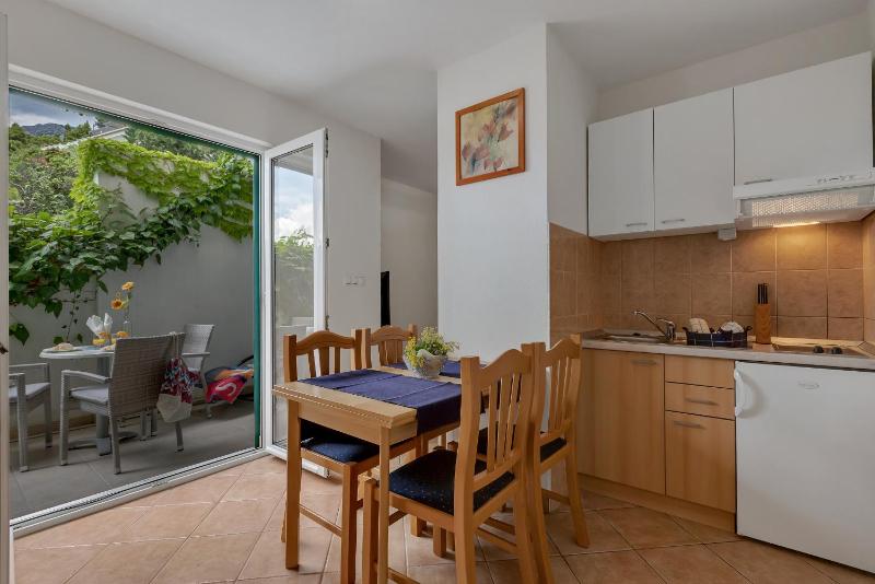 Apartments Vranjes - image 31