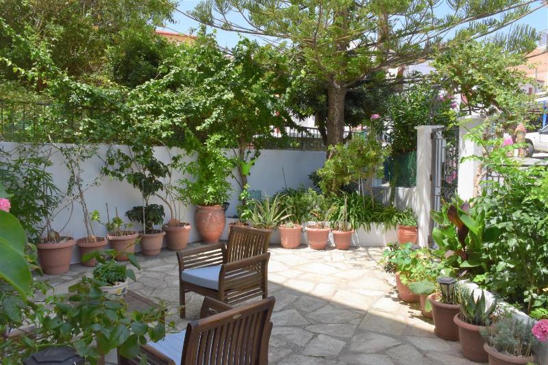 Annis House - image 2