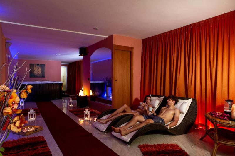 Hotel Dusseldorf - image 47