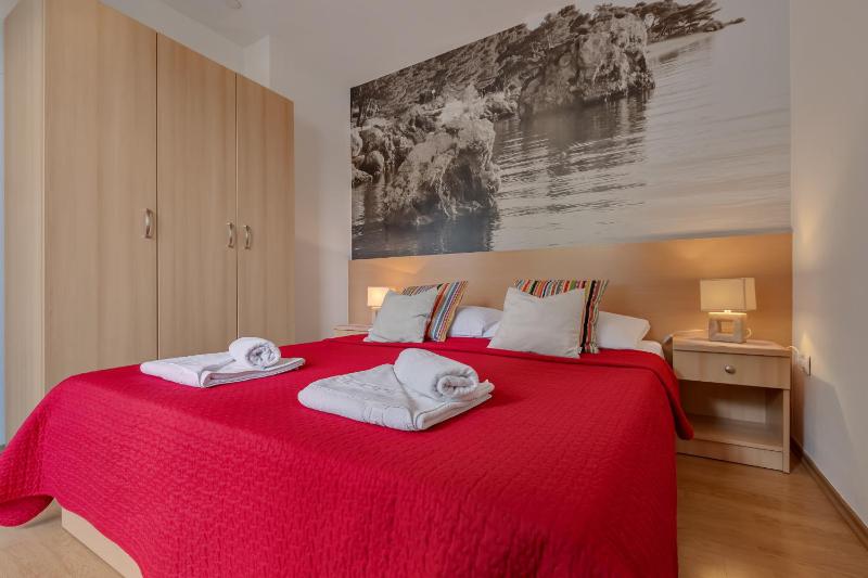 Apartment with Sea View image 3