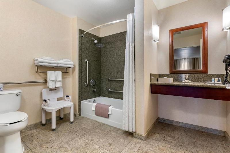Junior Suite - Disability Access/Non-Smoking image 2
