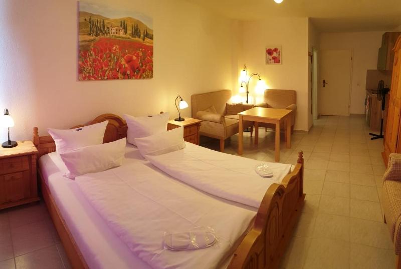 Apartment image 3