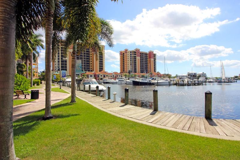 Still Waters SW Cape - waterfront private home locally owned & managed fair & honest pricing - image 28