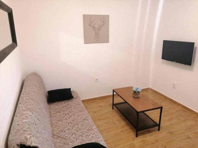 One-Bedroom Apartment with Terrace and Sea View image 2