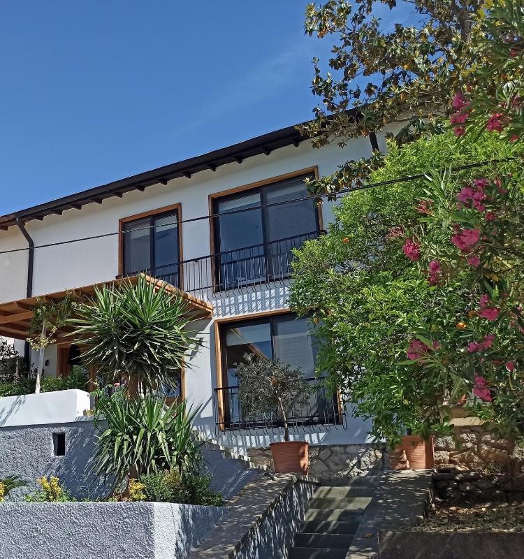 Yacht La Maison - image 3