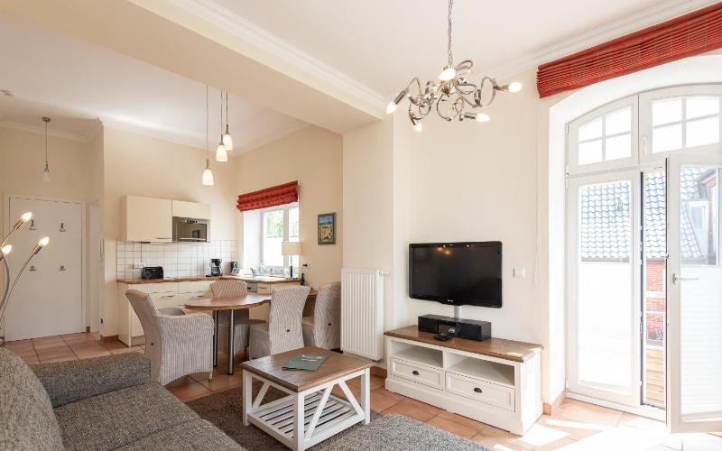 Apartment - Split Level image 2