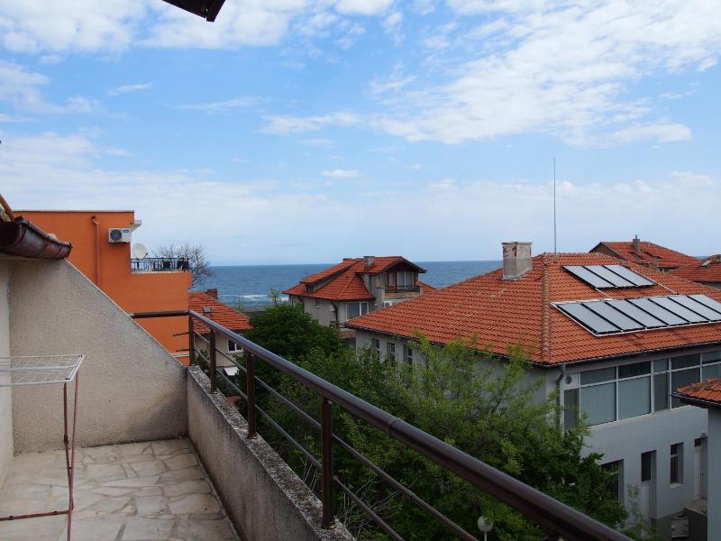 Keni Guest House - image 24