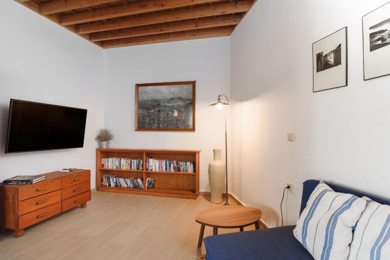 Thea 1 Two-Bedroom Villa image 2