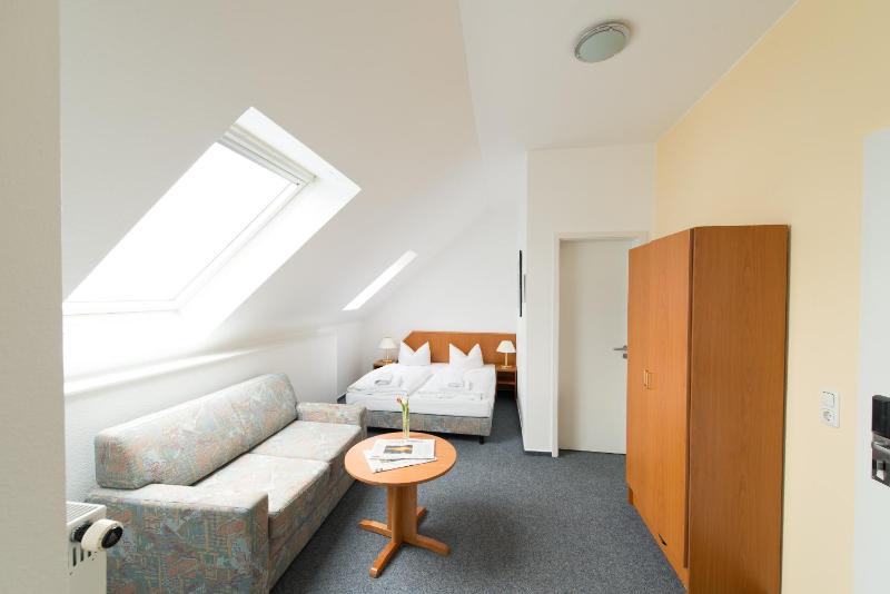 Trip Inn Goethe Hotel Messe Frankfurt - image 13