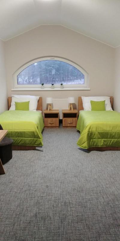 Large Twin Room image 3