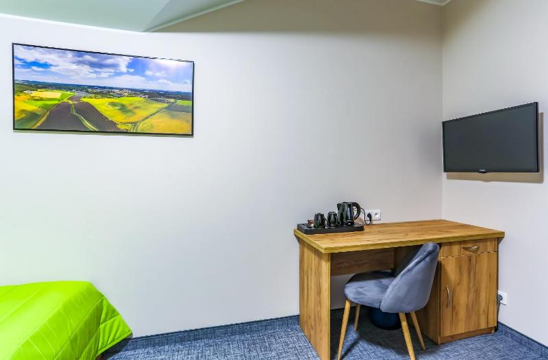 Large Twin Room image 2