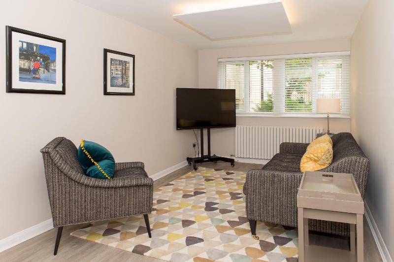Superior Apartment image 3
