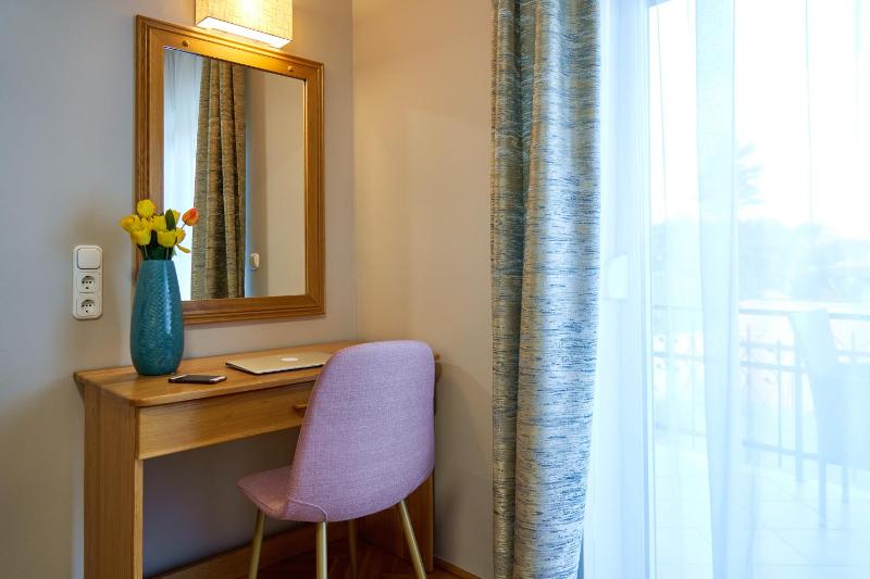 Standard Double Room image 3