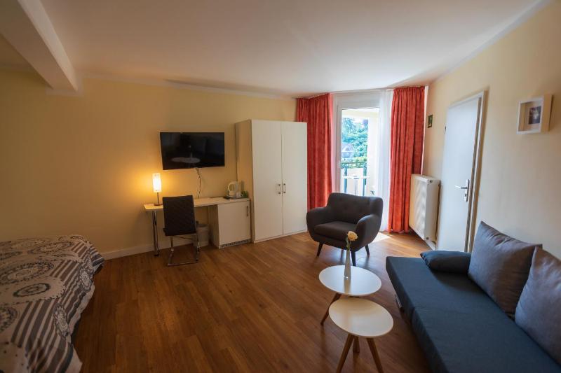 Superior King Room image 4