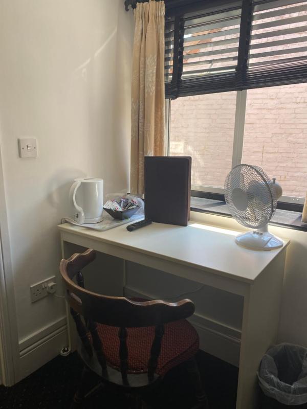 Double Room with Private Bathroom image 4