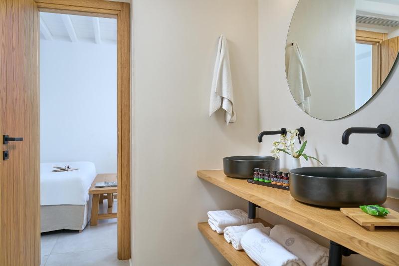 Beach Front Suite image 1