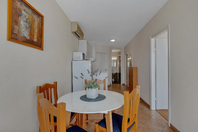 Apartment with Sea View image 2