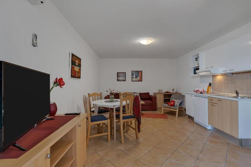 Apartment with Sea View image 2