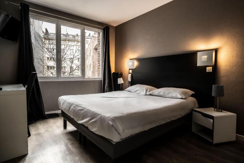 Hotel De Quebec - image 11
