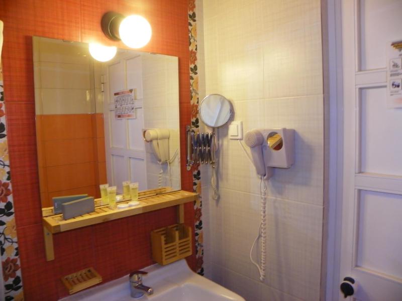 Standard Room image 1