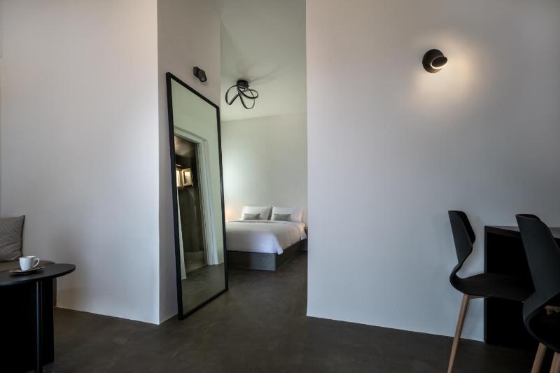 Colombos Beachfront - image 49