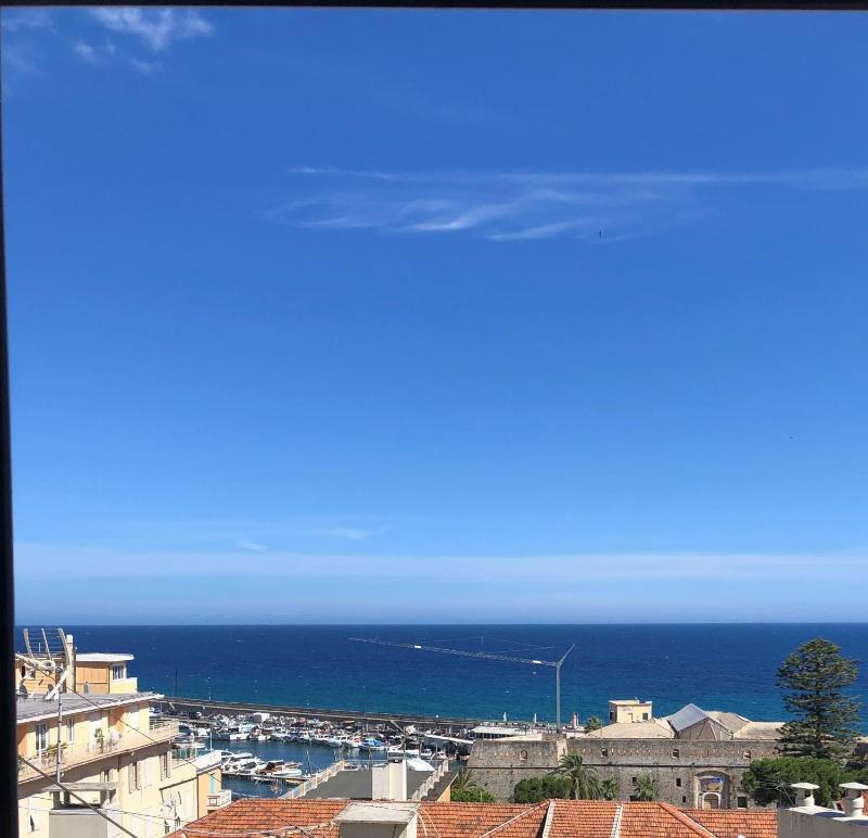 Double Room with Sea View image 4
