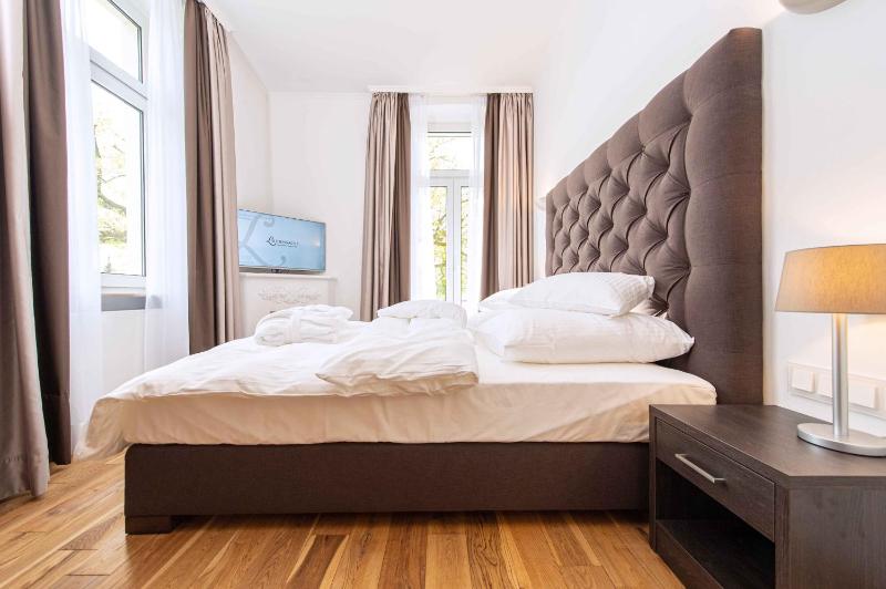 Standard Double Room image 2