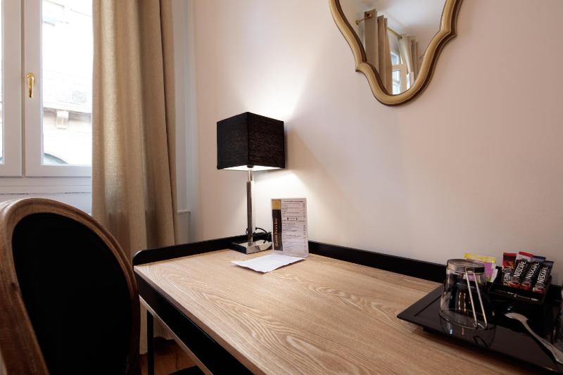 Confort Twin Room image 2