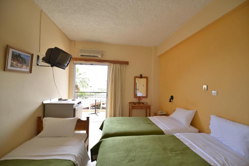 Triple Room image 1