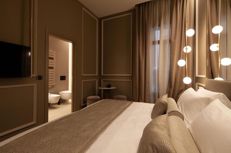 Double or Twin Room image 4