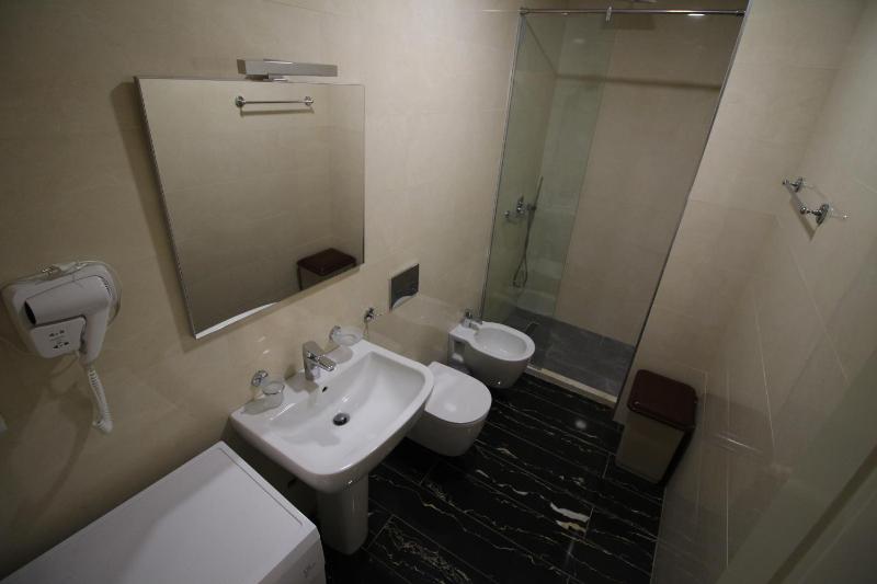 Sunrise Luxury Apartments - image 7
