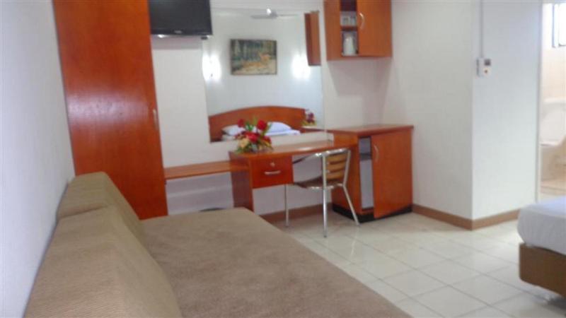 Nadi Downtown Hotel - image 3
