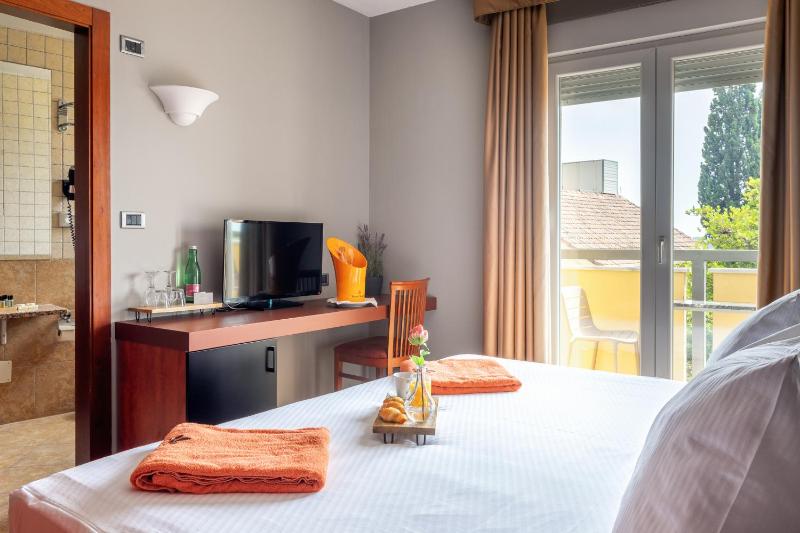 Standard Double or Twin Room - Annex image 4