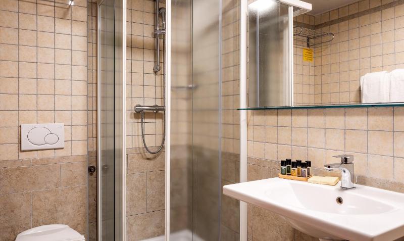 Economy Twin or Double Room image 2