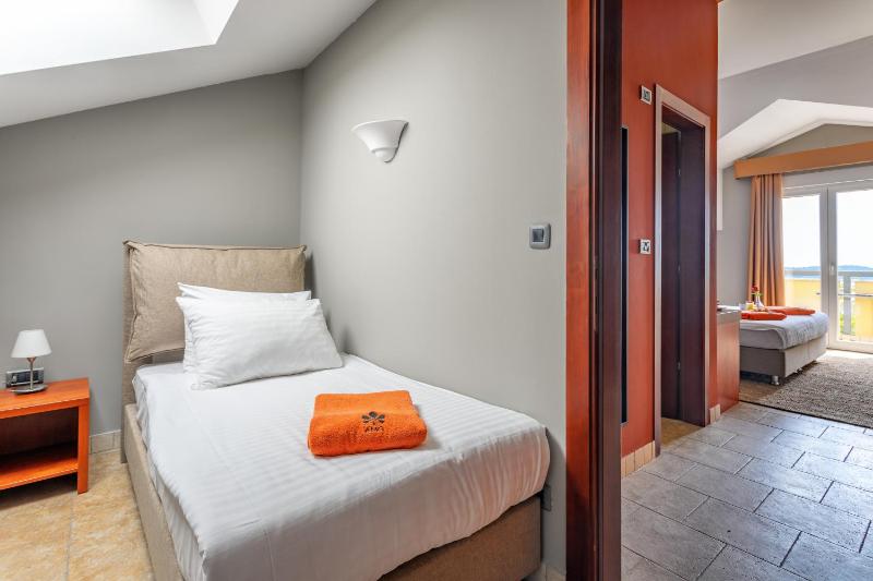 Superior Double or Twin Room - Annex image 3