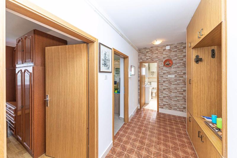 Apartment image 2