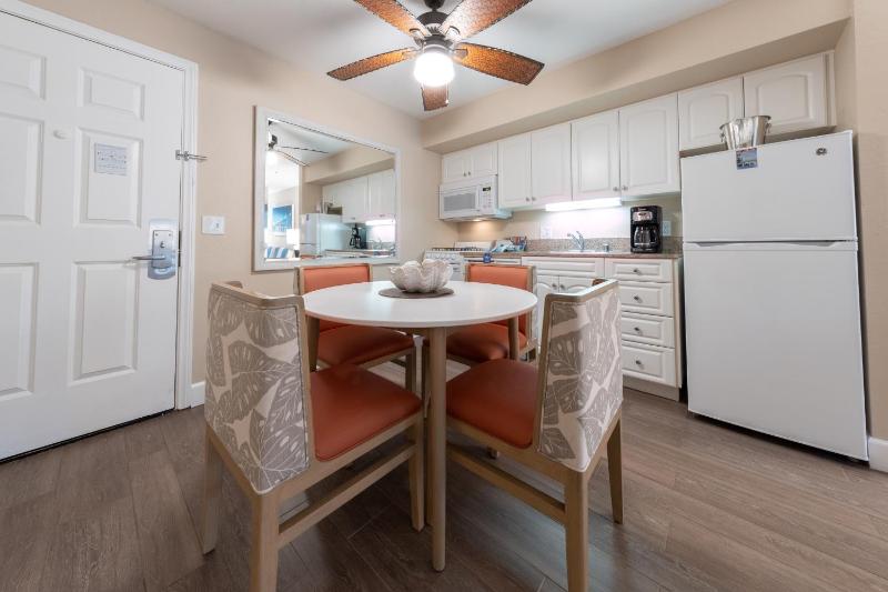 One-Bedroom Suite image 4