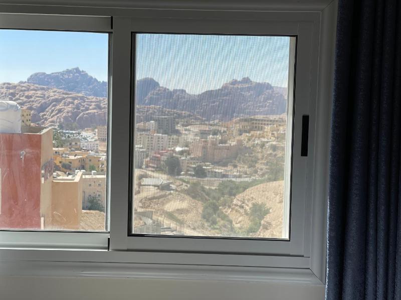 Petra Heart Hotel - image 5