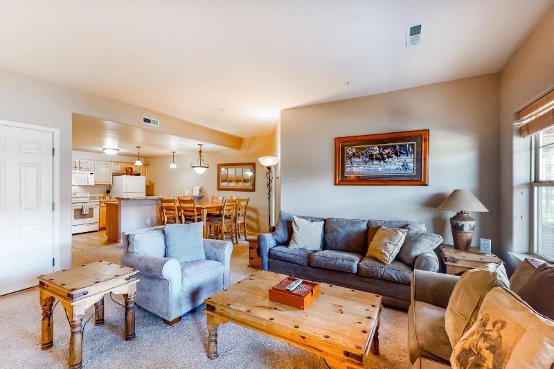 Three Bedroom Apartment image 3