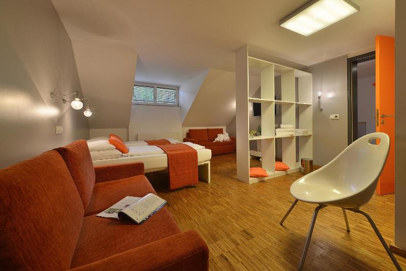Deluxe Family Suite image 1