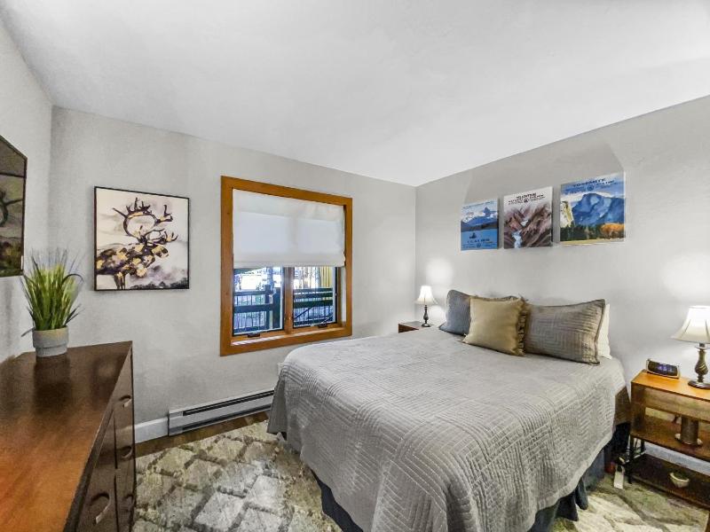 Inner Circle 3 Condo - image 30